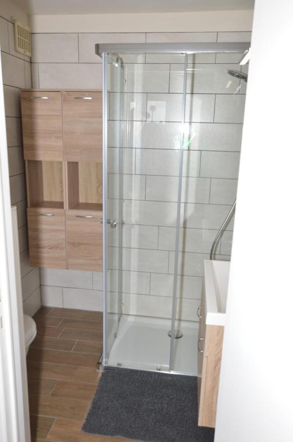 Modern And Private Studio With All Comfort! Apartment Руселаре Екстериор снимка